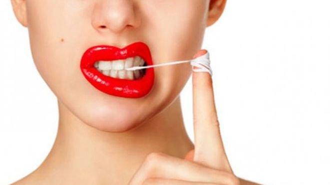 Откритие! 10 минути с дъвка убиват 100 милиона бактерии