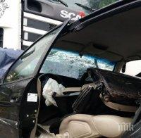 Зверско меле край Шумен! Камион помете кола, шофьорът загина