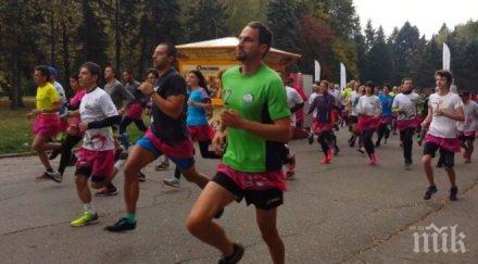 мъже навлякоха розови полички подкрепа жените рак гърдата