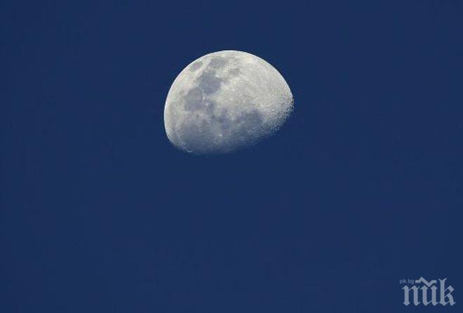 Учени: Повърхността на Луната се обновява на всеки 81 000 години