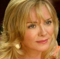 65-годишната Ким Катрал показа зашеметяваща фигура по бански (СНИМКА)