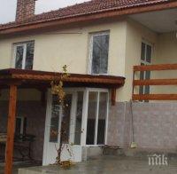 Крадец опоска къщата на руснак в карнобатско село Крадец опоска къщата на руснак в карнобатско село