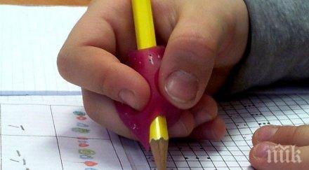 първокласничка прободе молив окото съученик