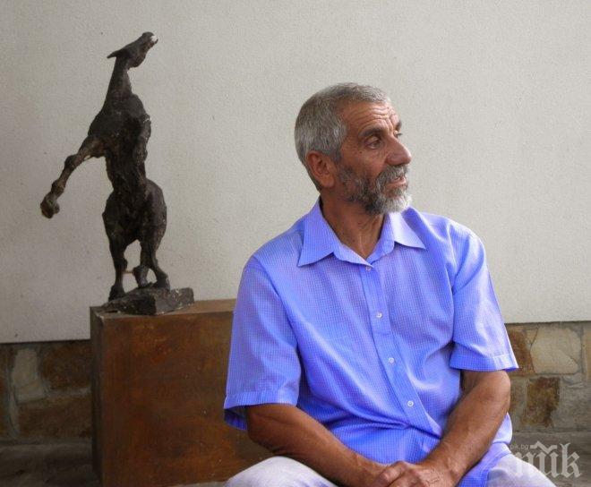 Големият ни скулптор проф. Емил Попов дари своя „Конник“ на НДК