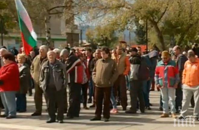 Полицията затяга мерките заради протеста срещу бежанците