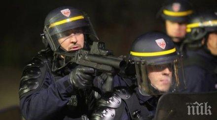 напрежение безредици избухнаха джунглата бежанци мятат камъни полицията