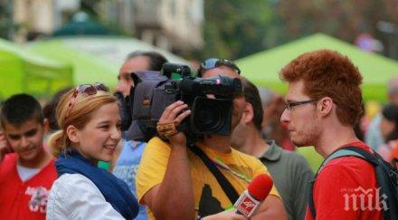 вижте каква красавица дъщерята лили вучкова снимки