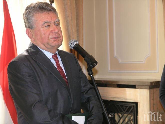 Писателят Марин Георгиев бе награден с ордена на президента на Унгария