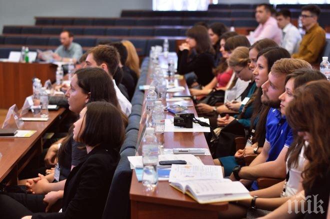 Всеки четвърти чужд студент идва у нас от Гърция

