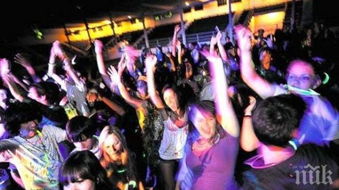 Полицията в Пловдив намери 30 деца сами по баровете през нощта 