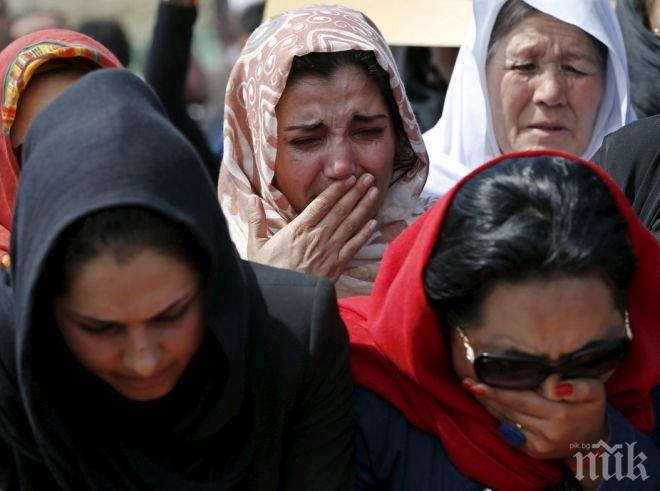 ШОК! Мъж запали жена си, защото издаде, че й кръшка! (ПОКЪРТИТЕЛНО ВИДЕО)