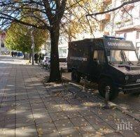 ЕКСКЛУЗИВНО В ПИК! София почерня от полицаи! Центърът блокиран като при извънредно положение (СНИМКИ)