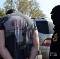 Наши и немски ченгета закопчаха българи,пращали жени на сутеньори в Германия  