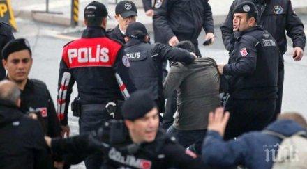 управляващите турция градят техен баасистки режим