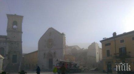 покъртително монахини молят бог милост руините срутения храм норча видео