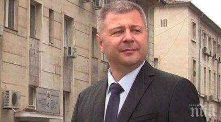 съдът решава останат белезниците шефа иара