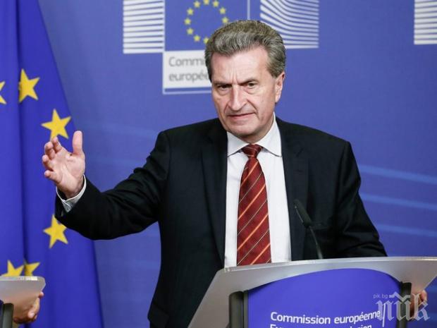 Йотингер, който нарече китайците дръпнати очи и ги определи като измамници, твърди, че думите му са извадени от контекста 