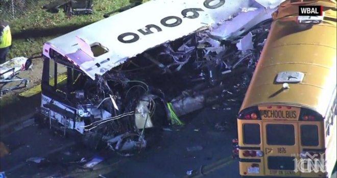 КАСАПНИЦА НА ПЪТЯ: Училищен рейс катастрофира в САЩ! Шестима загинаха (СНИМКИ)