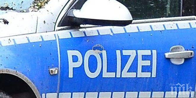 ПОТРЕС! Мюсюлманка нападна полицаи с нож, крещейки Аллах акбар