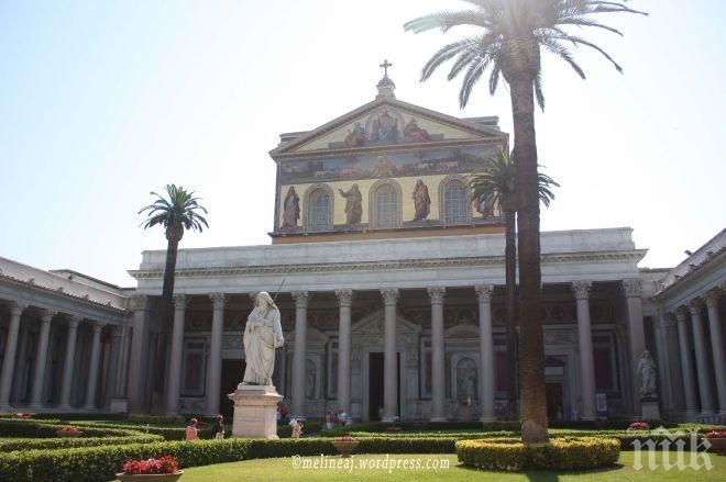 След срутената базилика в Норча, катедралата „Свети Павел” в Рим също е в пукнатини! Властите затвориха храма за посетители