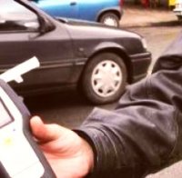 Духаме за алкохол на червен светофар