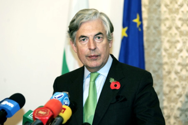 Джефри ван Орден: ЕК може да спре парите за България