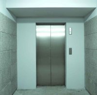 Асансьор навъртял 1200 лева за ток