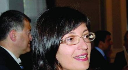 новият регионален министър също oбслужва тим