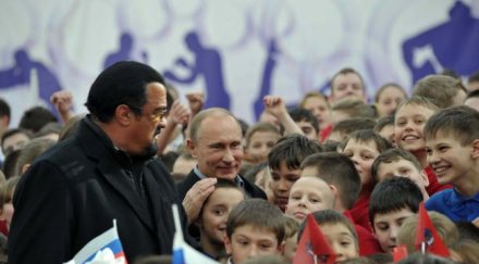 путин стивън сегал рамо рамо самбо снимки