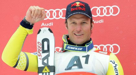 свиндал спечели малката световна купа спускането