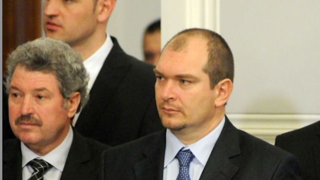 Правосъдният министър: Конете по средата на реката не се сменят