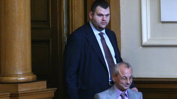 В Столичното следствие чакат Пеевски да се върне като магистрат