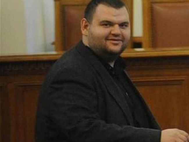 Делян Пеевски иска пак да стане следовател