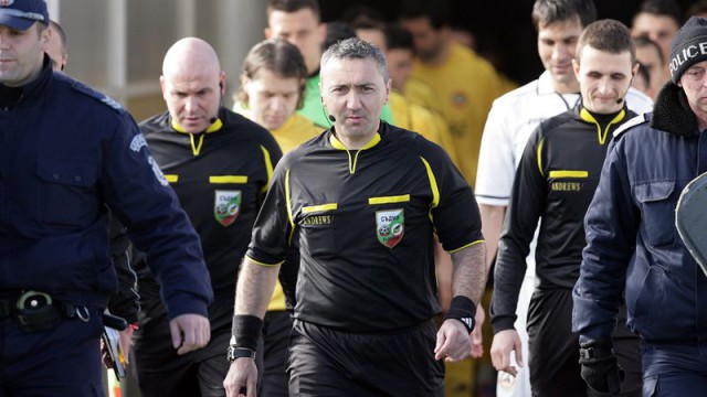 Бездарен съдия закла ритуално Литекс на Герена