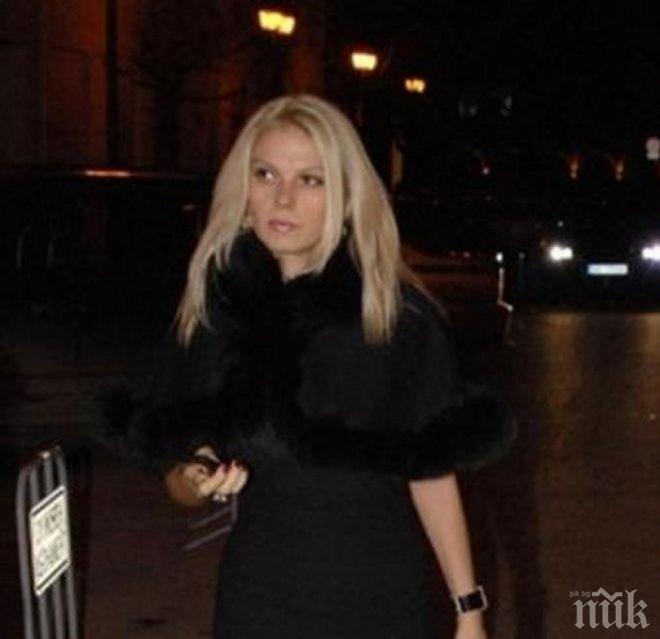 САМО В ПИК И РЕТРО! Вдовицата на Кюлев забрави помена му