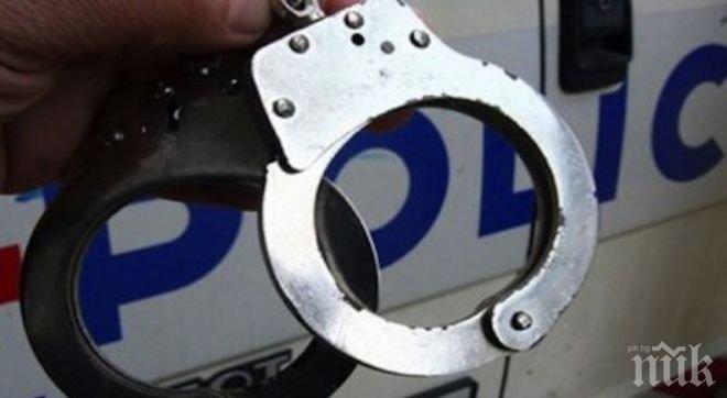 Арестуваха кибритлия, замерял полицаи с блажна боя и чаши