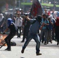 Чили се тресе! 17 арестувани при протести срещу пенсионна система 