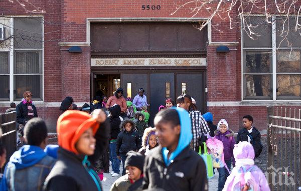 Затворени училища във Филаделфия заради стрелба 