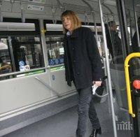 Фандъкова нареди незабавна проверка на всички автобуси след пожара на Орлов мост