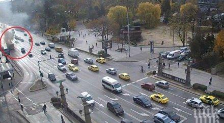 пик изгасиха пламналия автобус орлов мост