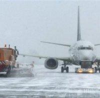 Силен снеговалеж спря 75 полета от летищата в Москва, а 25 се забавят