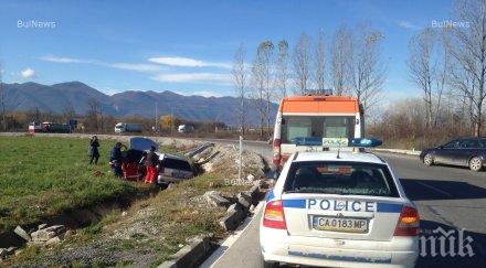 три камиона катастрофираха затапиха пътя района микре