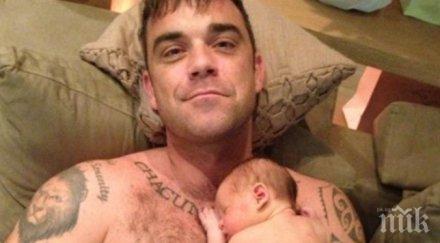 годишната дъщеря роби уилямс иска татуировки коледа