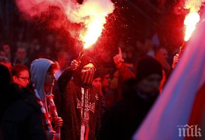 Полският Марш на независимостта изгори украинския национален флаг 