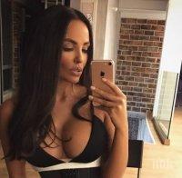 Николета го закъса за пари! Рекламира полугола кексчета във Фейсбук (ГОРЕЩА СНИМКА)