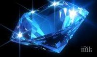 Рядък небесносин диамант бе продаден на аукцион в Женева за 17.1 млн. долара