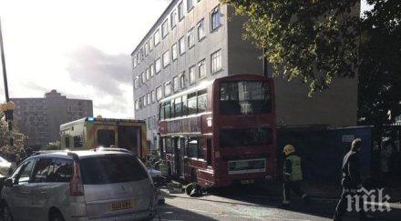 ужас лондон автобус вряза тротоар рани души