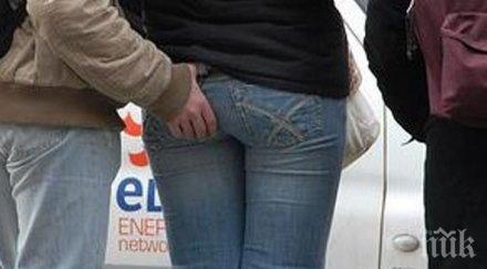 ученик опипва жени монтана