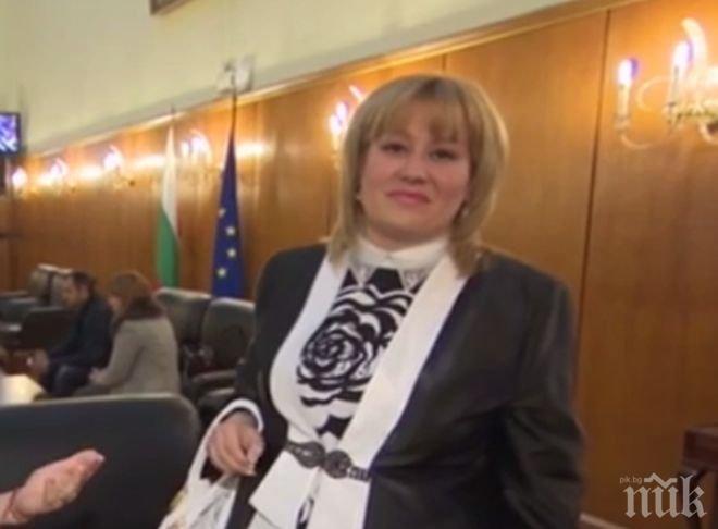 Баракова се връща в клас! Учителката ще гласува за оставката 