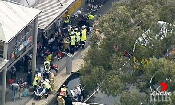 Австралиец се запали в банка